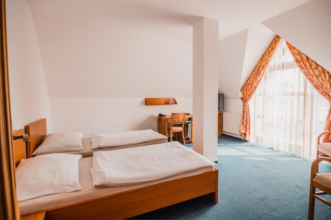 Hotel Krajka**** Vamberk Zewnętrze zdjęcie